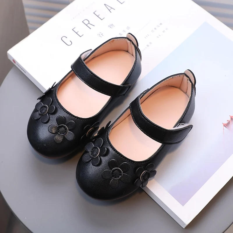 Description Picture 6 of itemSpring Children Girls Casual Cute Elegant British Style Retro Flowers Design Soft Bottom Non-Slip Princess Shoes Single Shoes