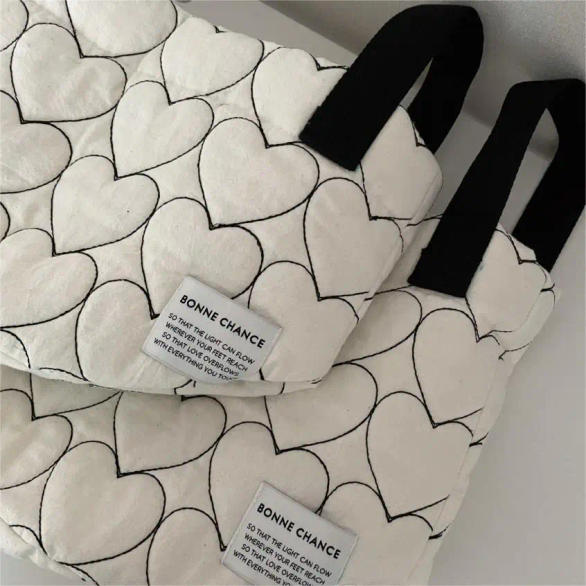 Slide bb2293f917654a2d9986781561553f37