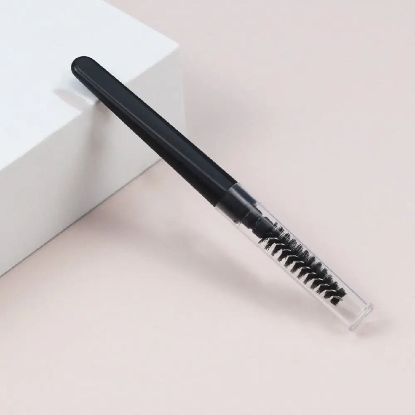 Description Picture 3 of itemTransparent Portable Spiral Tower Shape with Dust Cover Lip Brush Eyebrows Eyelashes Brush Eyeliner Brush Makeup Tool