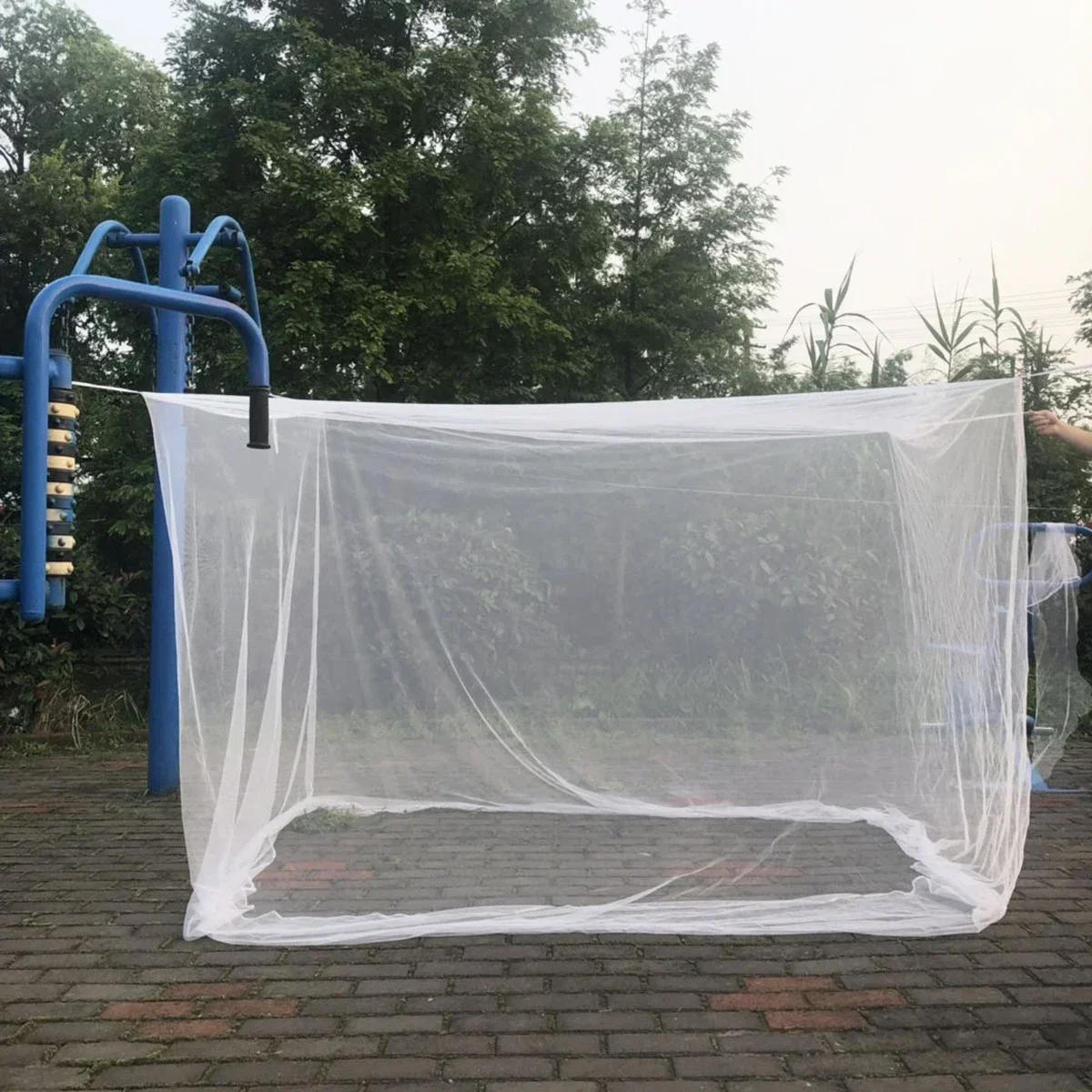Description Picture 6 of itemNew Outdoor Large White Camping Mosquito Net Travel Portable Mosquito Insect Proof Tent Indoor Bedroom Sleeping Mosquito Net