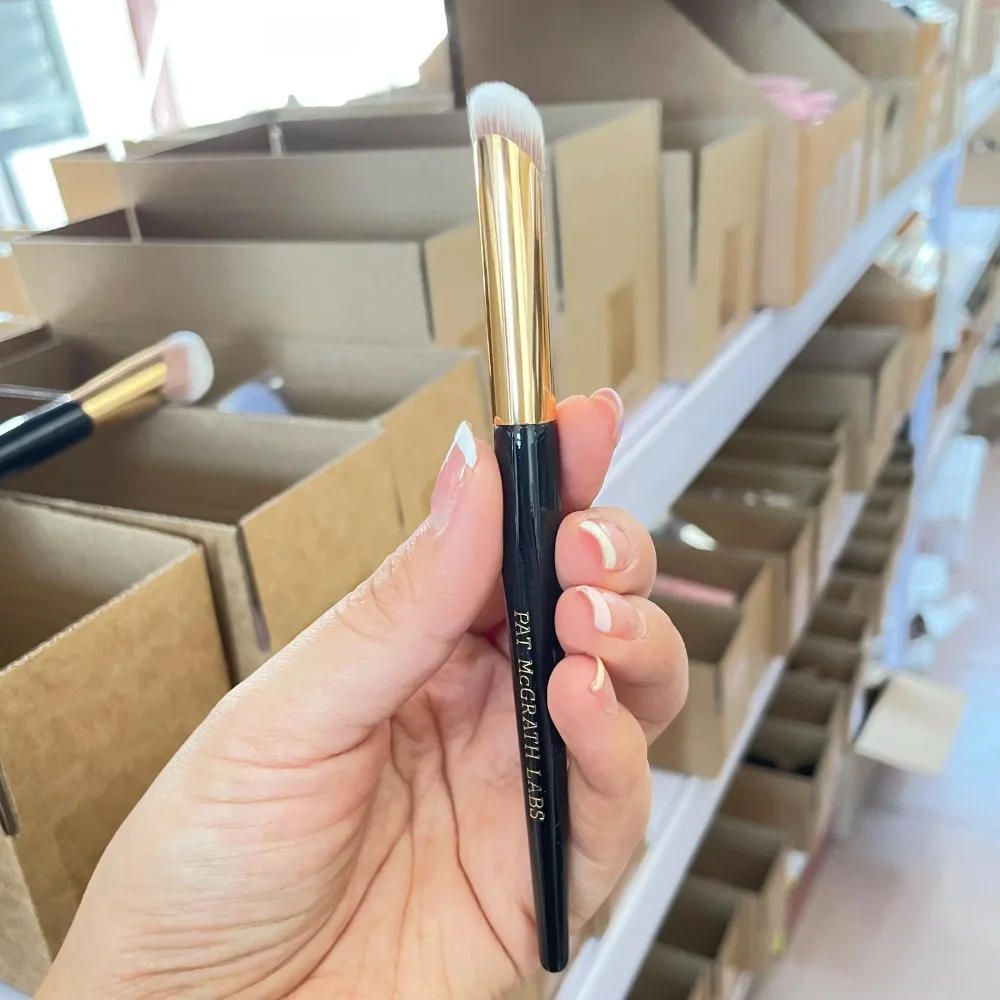 Description Picture 3 of itemSkin Fetish Sublime Perfection Foundation Highlighting Brush Unique Face Blusher Contour Concealer Cosmetic Makeup Brush