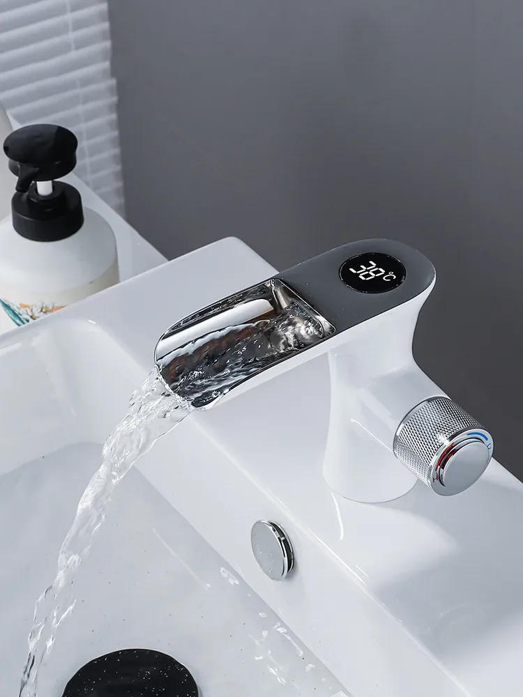 Description Picture 3 of itemNew Basin Faucet Temperture Digital Show Bathroom Black Wash basin Single Handle Hot and Cold Waterfall