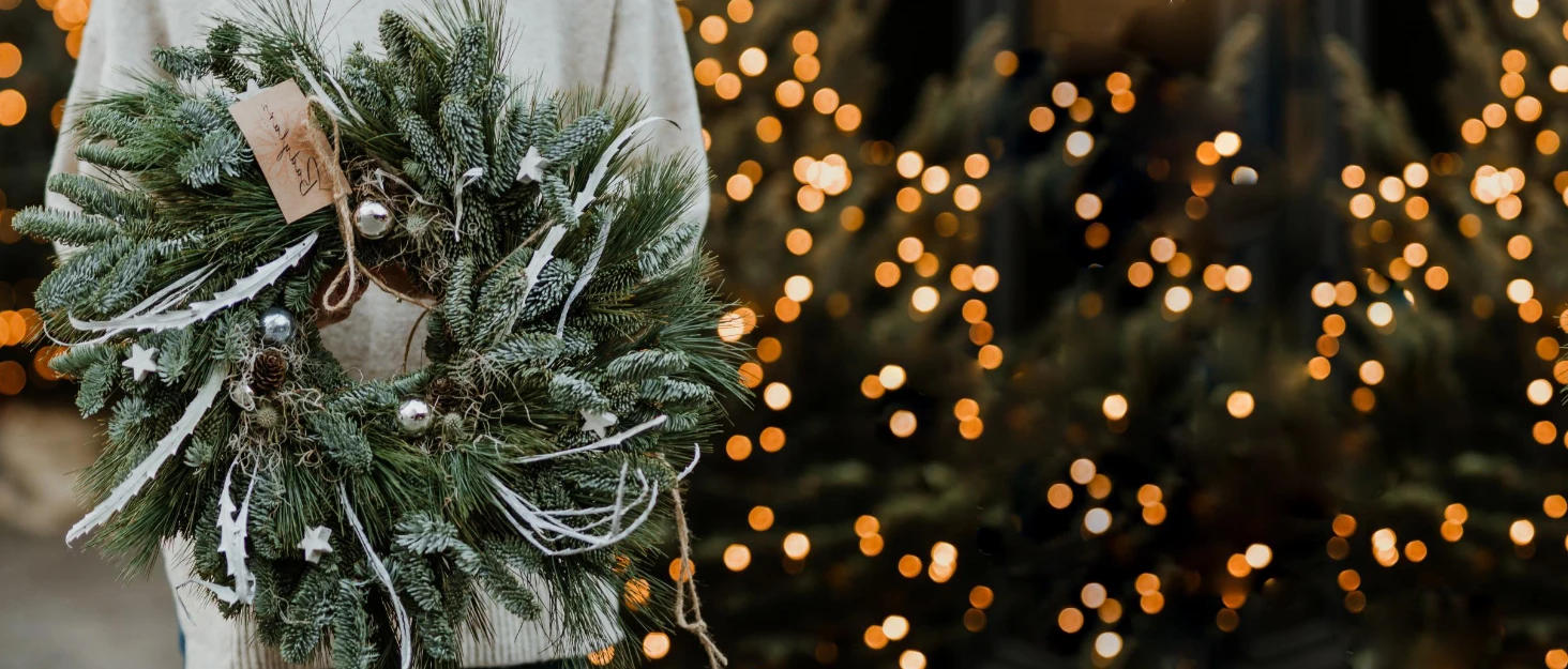 Description Picture 2 of itemKing Size Modern Upholstered Bed Frame. Tufted Headboard, Wooden Slat Support - Noise Free Platform Bed, No Box Spring Needed