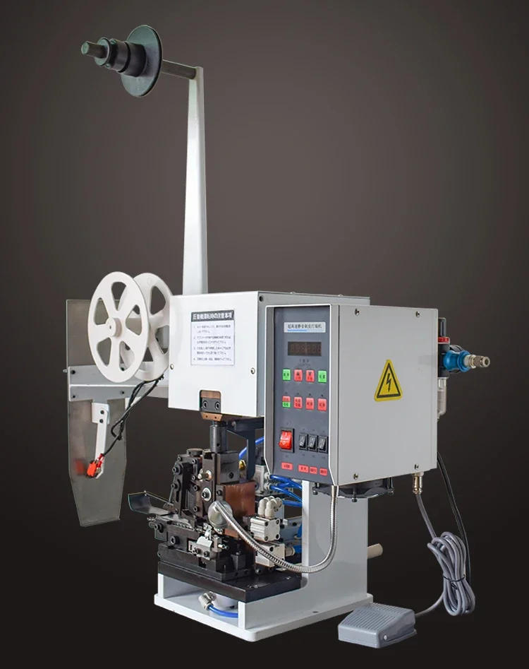 Description Picture 6 of itemAutomatic transverse feeding, stripping, terminal machine, multi-core sheathed wire, wire stripping, riveting and pressing