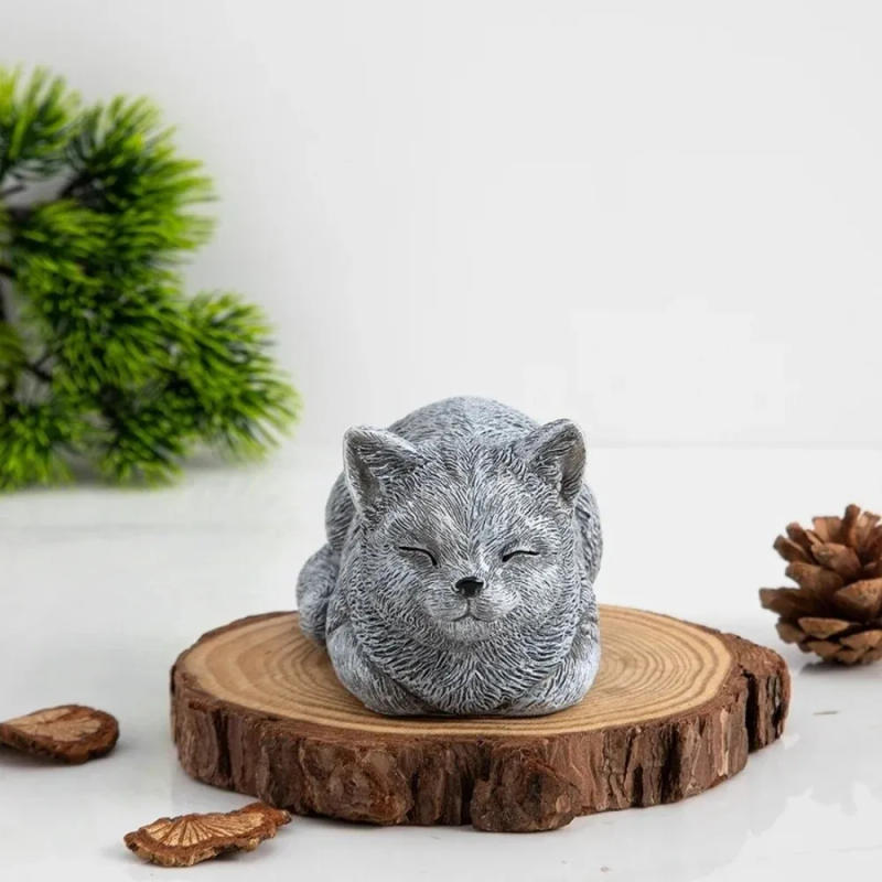 Description Picture 6 of itemMicro Landscape Resin Cat Statue Unique Cartoon Cat Sculpture Realistic Animal Figurines Courtyard