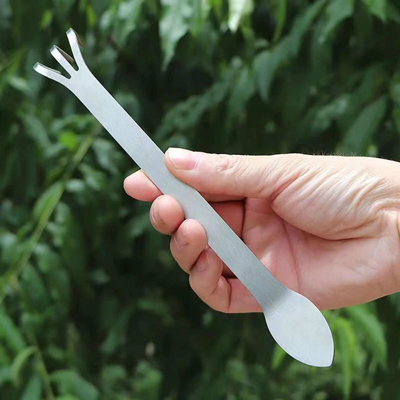 Description Picture 4 of item1Pc Stainless Steel Root Rake Bonsai Potted Plants 3-Prong Loosen Soil Tool Handheld Rustproof Rake Home Gardening Tool 21cm