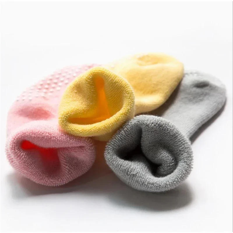 Description Picture 5 of itemCotton Baby Socks Autumn Winter Thicken Warm Newborn Boy Girl Floor Socks Baby Non-slip Terry Socks for Boys Girls 0-3 Year