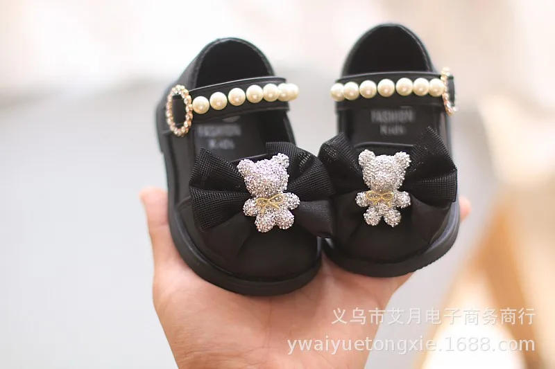 Description Picture 5 of itemCartoon Bow Square Mouth Toddler Shoes  Kids Shoes Girls Baby Party Wedding Dance New Princess Leather Shoes Children Sneakers