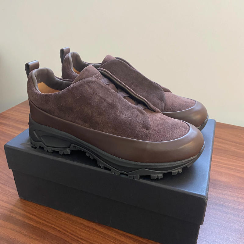 Description Picture 4 of itemLuxury Golf Shoes Men's Professional Golf Shoes Anti-slip Outdoor Hiking Sneakers Women's Comfortable Sneakers