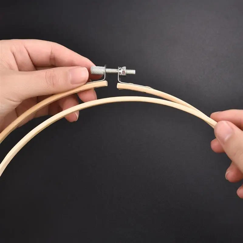 Description Picture 4 of item10-23cm Wooden Embroidery Hoops Frame Set Bamboo Embroidery Hoop Rings For DIY Cross Stitch Needle Craft Sewing Tool