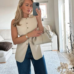 Elegant Solid Waistcoat Women Casual O-neck Single Breasted Sleeveless Female Vests Top 2025 Spring Summer Urban Lady Streetwear