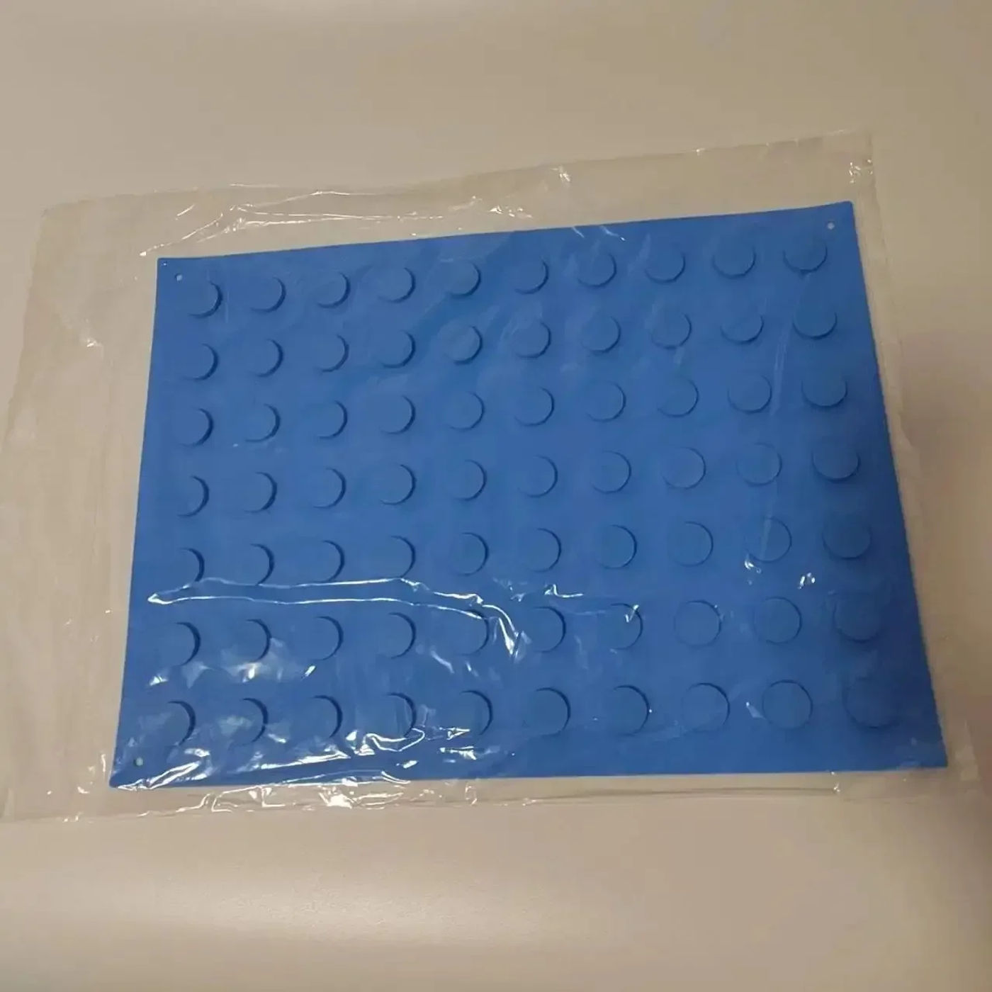 Slide 9b51c13d46b9488398501b37d0692a87
