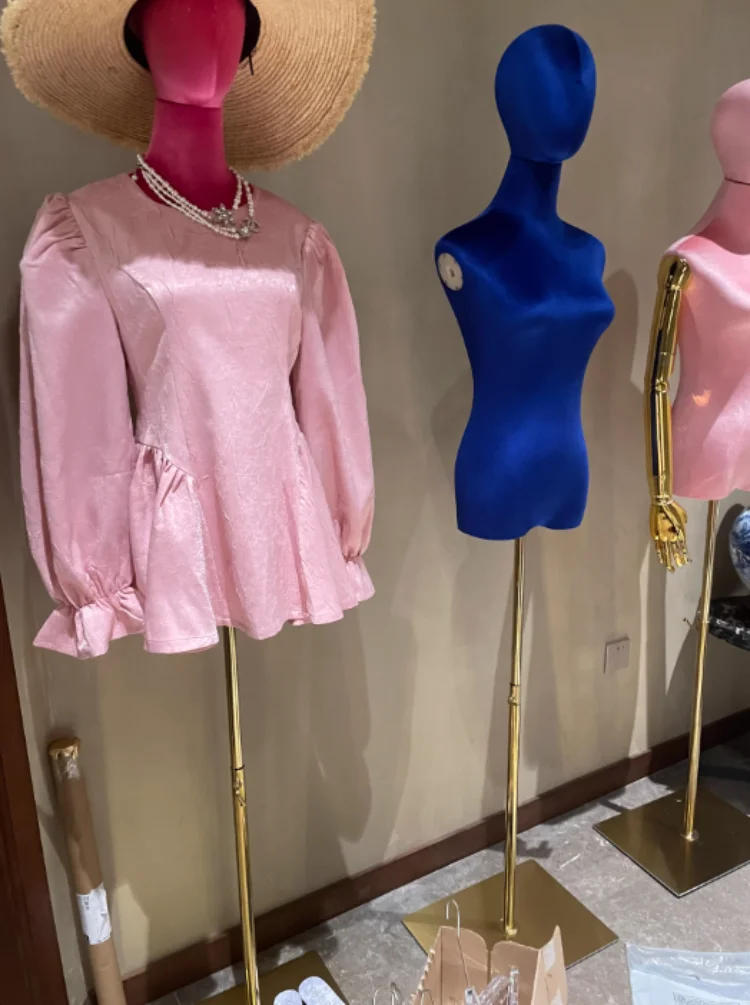 Description Picture 3 of itemDressmaker Mannequins Clothing Store Color Model Velvet Female Model Props Puppet Gold Plating Mannequin Display Stands T