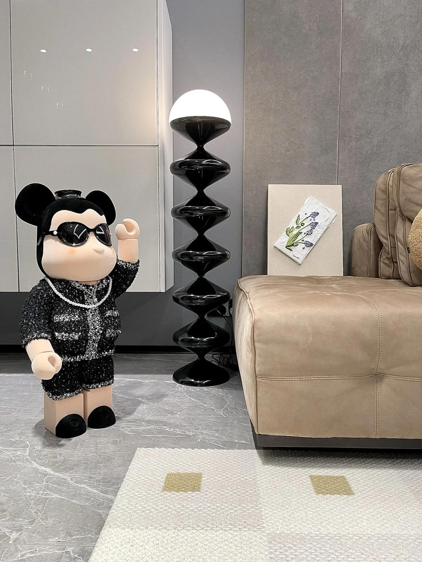 Description Picture 5 of itemWarm Halo Gourd Floor  Lamp Decoration Simple Standing Floor Light Living Room Bedroom Beside Sofa Corner Lamp