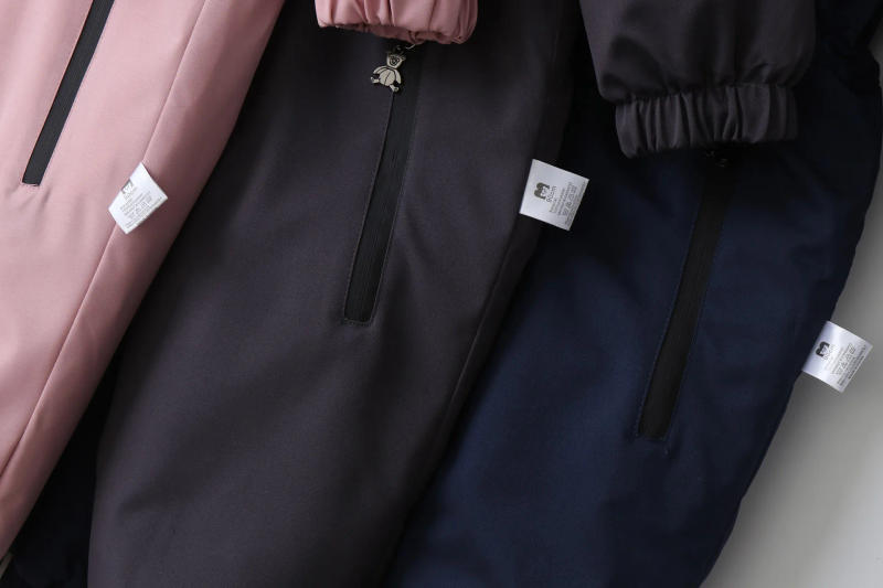 Description Picture 5 of itemWinter Baby Rompers Waterproof Infant Ski Suit Fur Lining Girls Jumpsuits Fur Hoodie Suit