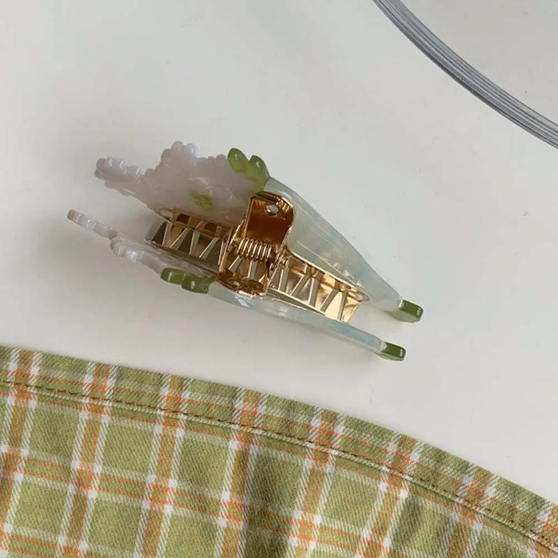 Description Picture 5 of itemGirls Ladies Women Cute Lovely Pineapple Acetate Daisy Bouquet Barrettes Hair Claws Hair Ornaments Korean Style Hair Clips