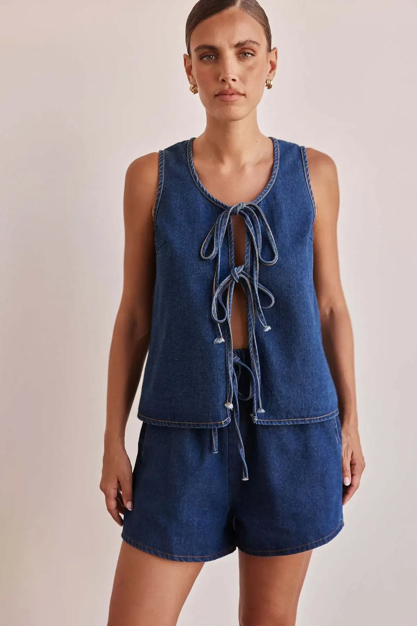 Description Picture 4 of itemFashionable Casual High-Waisted Women's Denim Shorts Summer Vest Street Series Independent Station Cross-Border Style