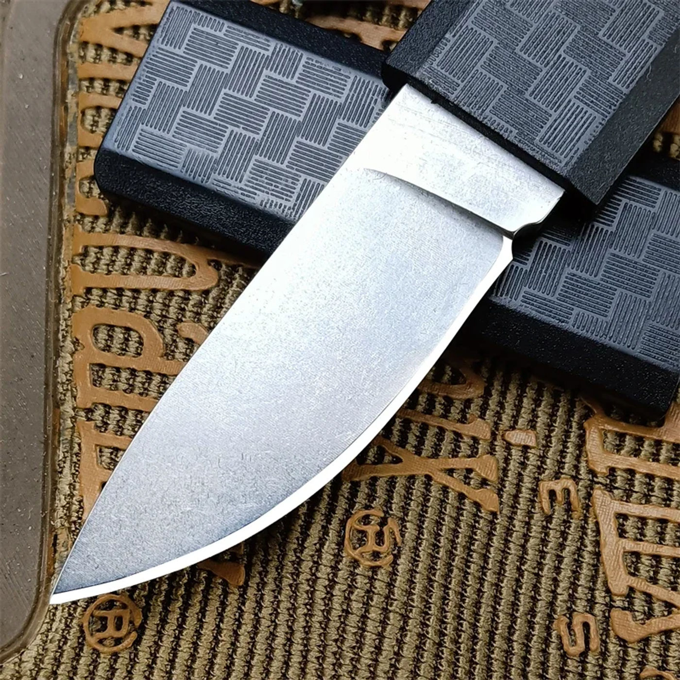 Description Picture 6 of item2425 Tactical Fixed Blade Knife 1.74" Drop Point Blade Glass-Reinforced Nylon Handle Pocket Knives Rescue Utility EDC Tools