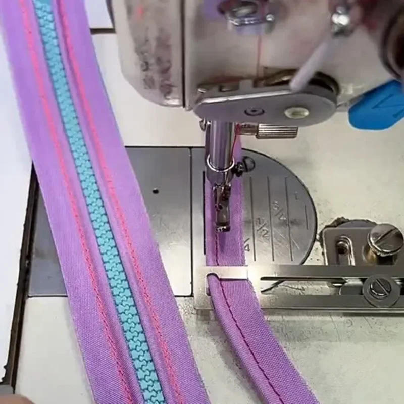 Description Picture 3 of itemAdjustable Inserting Aid Zipper Seam Guide Piping Binding Sewing Lace Webbing of Quilt Cover Industrial Sewing Machine Flat Car