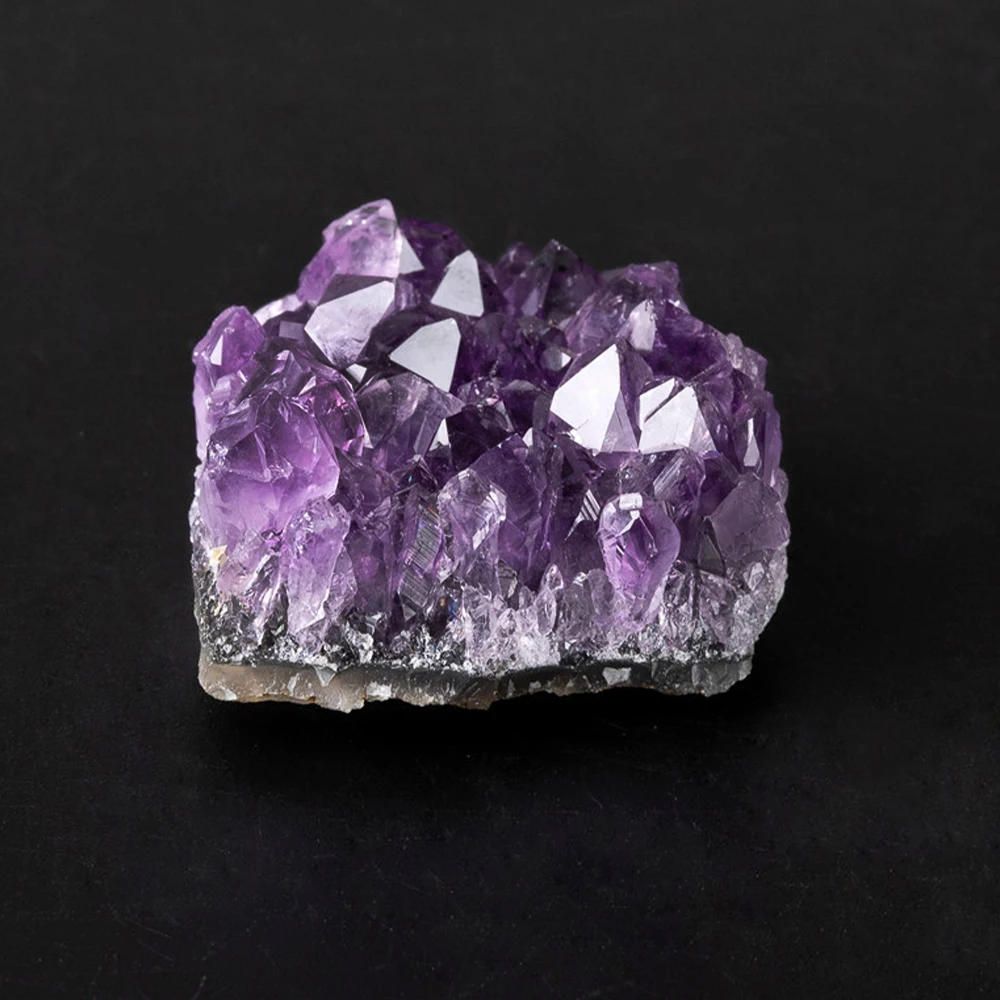 Description Picture 3 of itemNatural Raw Amethyst Cluster Purple Quartz Uruguay Crystal Cluster Irregular Mineral Specimen Stone Craft Home Decoration 10-30g