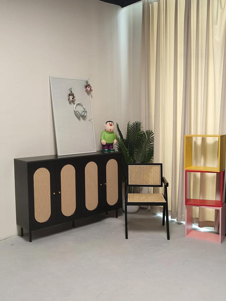 Description Picture 4 of itemModern Leisure Dining Chairs for B&B Backrests Breathable Chairs Whith Armrests Simple Rattan Design Dining Chair for Restaurant