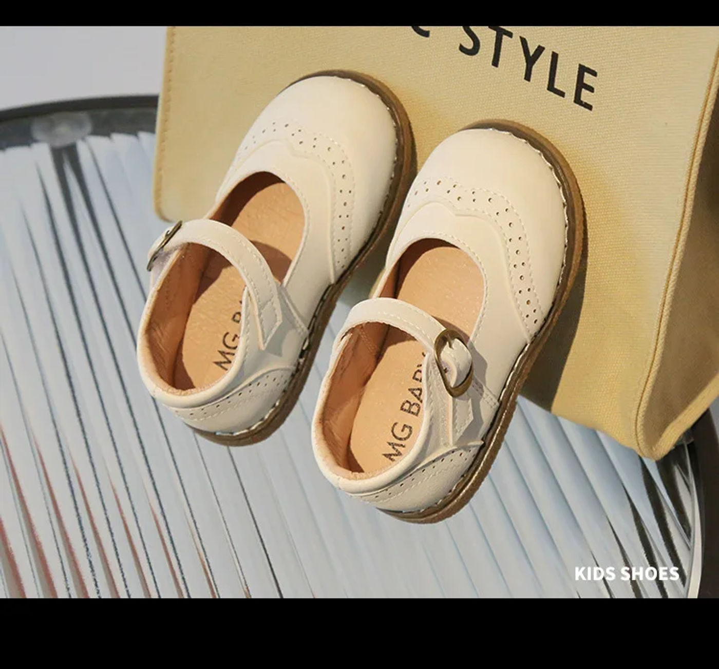 Description Picture 2 of item2024 Spring Autumn Kids Soft Leather Shoes For Girl School Party Buckle Strap Girls Shoes