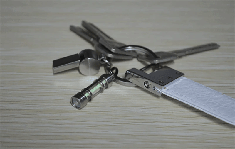 Description Picture 2 of itemLuminous Lights Lamp keychain Tool Automatic Light Key Ring Life Saving Emergency Lights For Outdoor Safety and Survival Tools