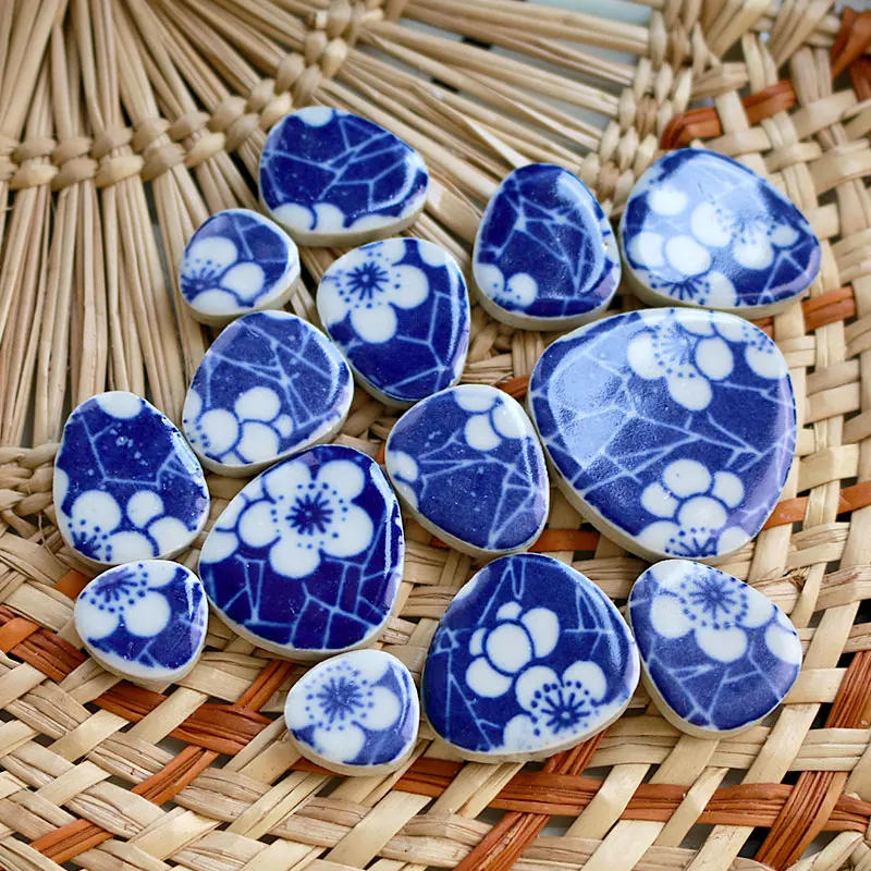 Description Picture 5 of item100g DIY Ceramic Mosaic Tiles Glass leaf petal shape Handmade Ornaments Tiles Wall Crafts Crystal for Decorative Material cerh1