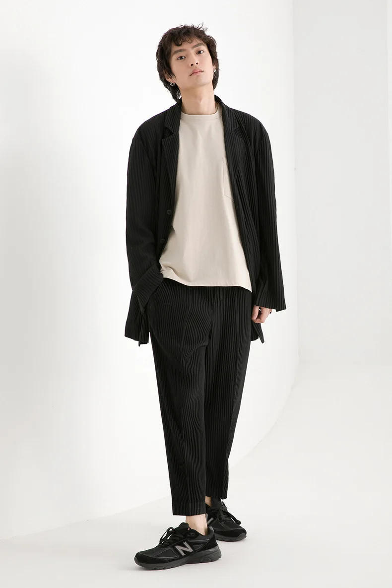 Description Picture 5 of itemMiyake Pleated Original Pants Men's Pressed Line Harlem Trousers Elastic Waist Mid-seam Pants Loose Casual Nine-minute Pants