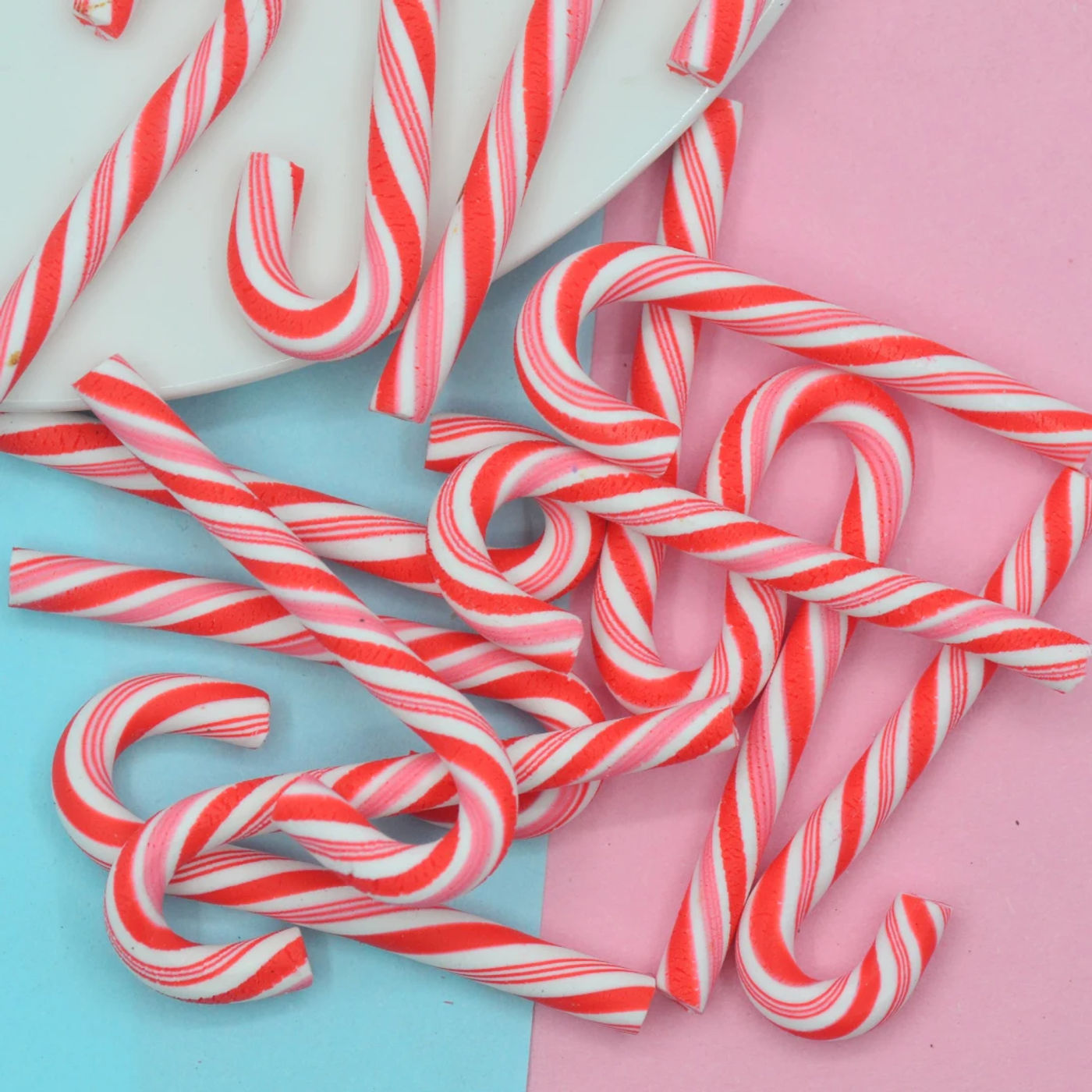Description Picture 2 of item20PCS Red White Polymer Clay Christmas Cane Candy Christmas Party Embellishments Miniatures DIY Earring Crafts Supplies
