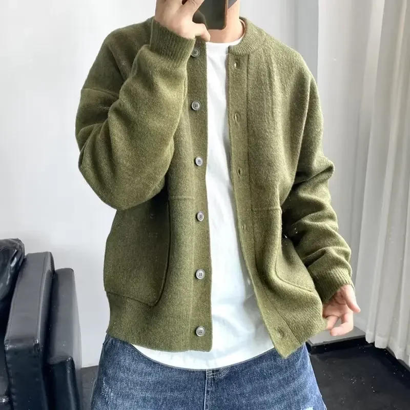 Description Picture 5 of item2023 Spring New Light Luxury Fashion Cardigan Men Knitted Sweater Round Neck Jacket Loose Sweater Coat Boutique DressSimpleStyle