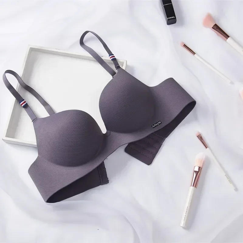 Description Picture 3 of itemFashion One-piece Top Women Underwear Sexy Lingerie Push Up Bra Seamless Wireless Bralette Female Clothes Girl Intimates Student