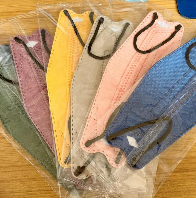 Description Picture 2 of item100 PCS KN95 face mask fish shaped four layer color mask with independent packaging 2-layer meltblown fabric for anti droplet