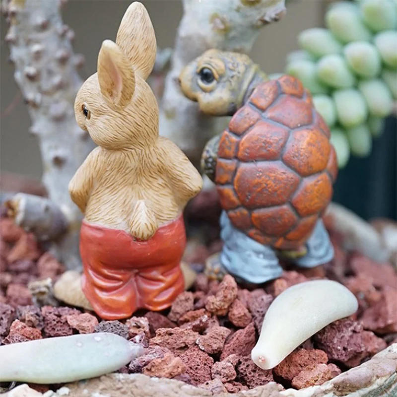 Description Picture 3 of itemThe Bunny Standing Rabbit Outdoor Garden Statue Turtle Hedgehog Statue Full Color Finish Small Animals Decorations For Garden