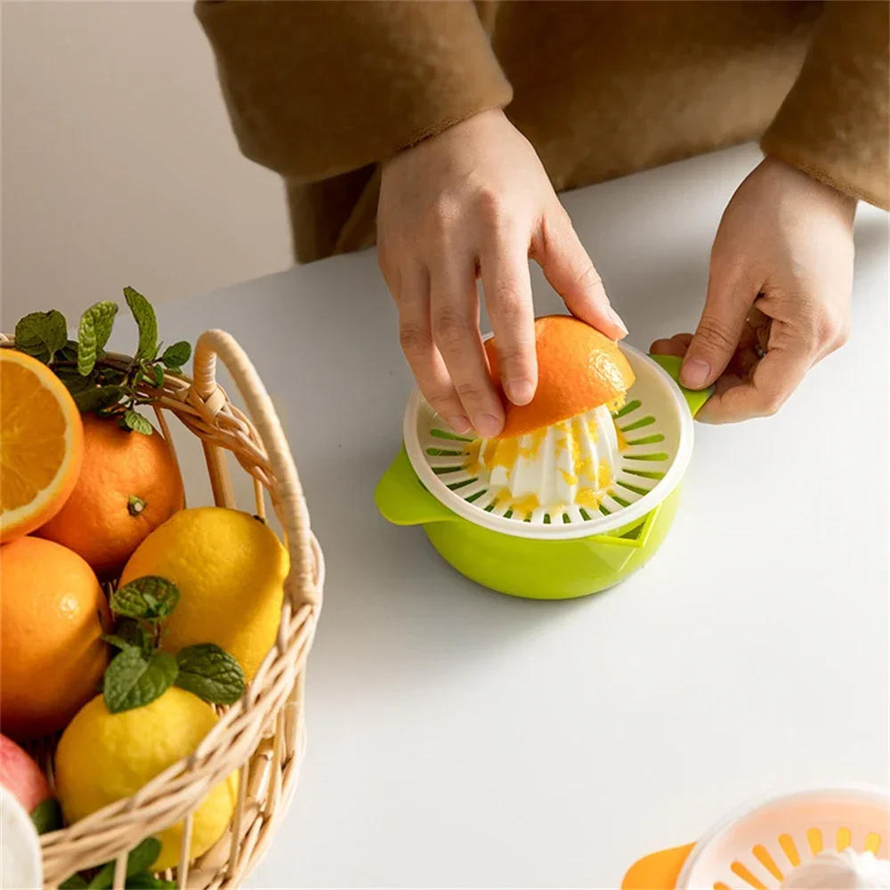 Description Picture 4 of itemOrange Manual Lemon Juicer Mini Fruit Juicers Wooden Lemons Squeezer Portable Hand Press Citrus Juice Kitchen Tool