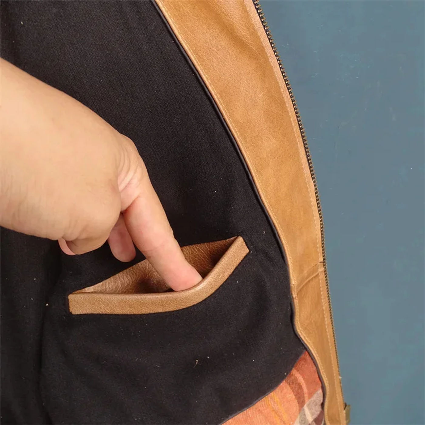 Description Picture 6 of itemshipping.classic Free rider brown cowhide Jacket,men genuine Leather coat.short vintage style leather cloth.cheap outwear.