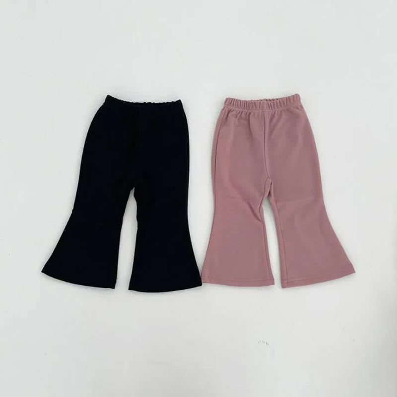 Description Picture 2 of item2025 Autumn New Baby Loose Boot Cut Pants Solid Girls Flared Pants Children Trousers Cotton Infant Casual Pants Kids Clothes