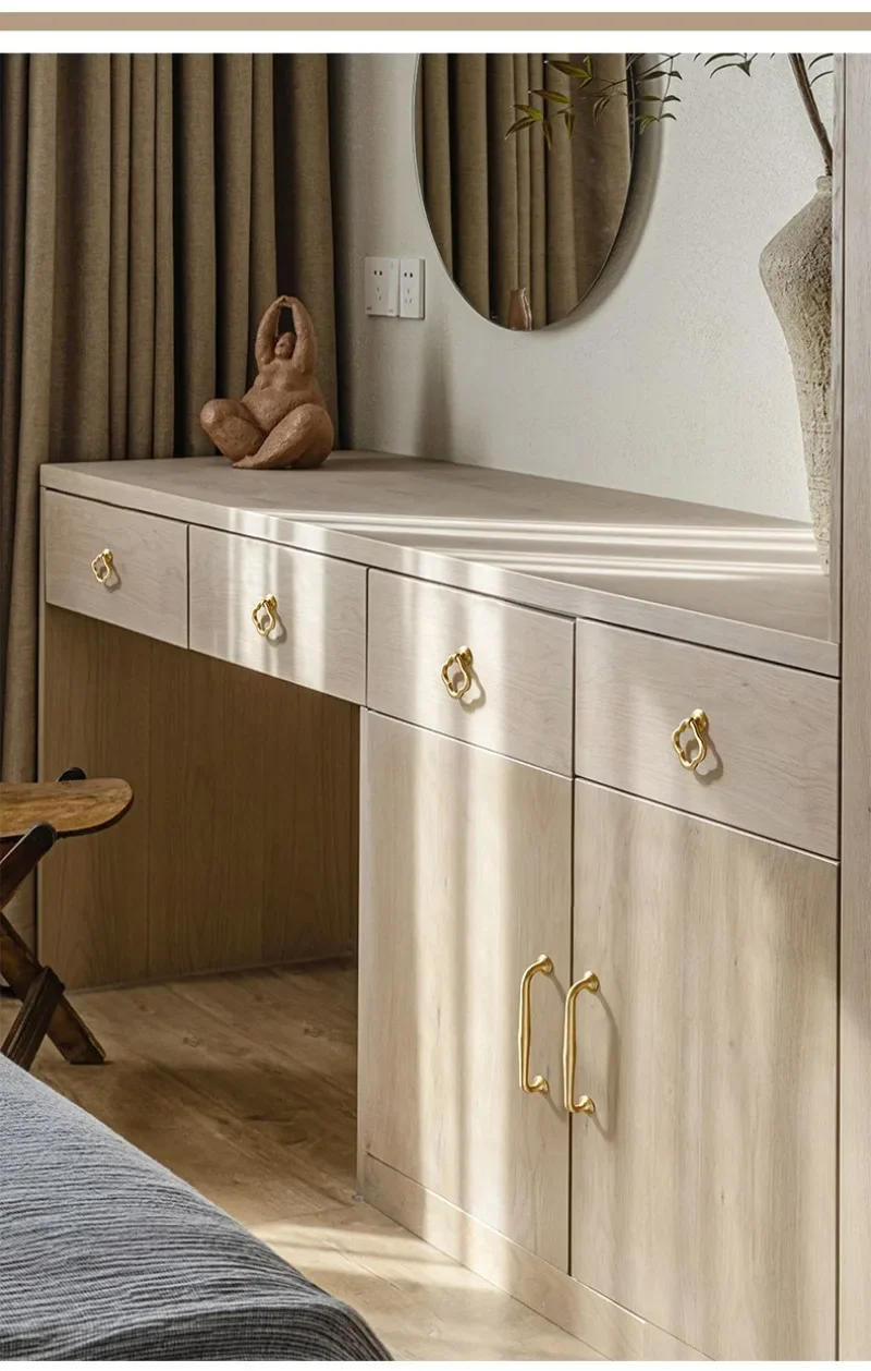 Description Picture 3 of itemBrass Furniture Handles Gold Drawers Knobs European Kitchen Cabinets Pulls All Copper Wardrobes Door Handles Furniture Hardware
