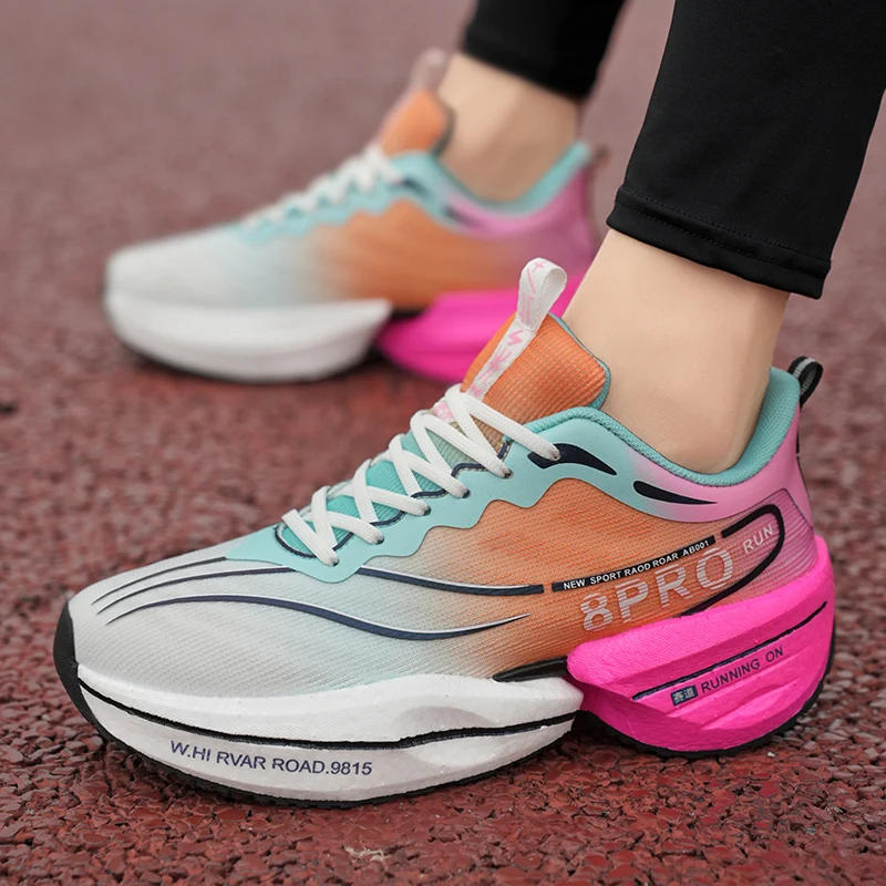 Description Picture 3 of itemHot Selling Couple Sneakers with High Rebound Thick Sole Ultra Light Breath Runn Shoes Low Cut High Quality Outdoor Tennis Shoes