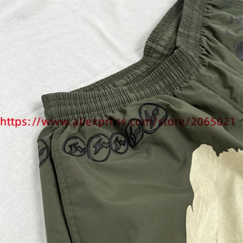 Description Picture 5 of itemCactus Jack Eagle Print Waterproof  Shorts Cargo Men Women 1:1 High Quality Embroidered Lightning Oversize Breeches