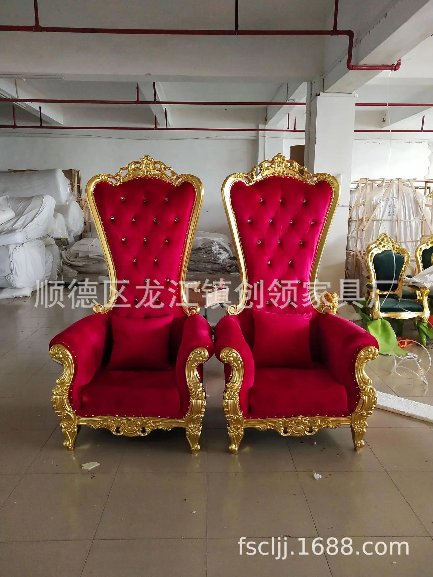 Description Picture 4 of itemFactory direct sales, European high-back solid wood chair, hotel club, banquet, manicure, foot massage chair, wedding and weddin