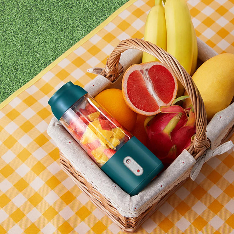 Description Picture 4 of itemPortable Electric Juicer Mixing Bottle Stirring Blender Mini Fruit Mixer Extractors Food Milkshake Multifunction Juice Cup Maker