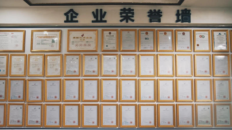 Description Picture 3 of itemGMT 45# Steel Stepped Double Diaphragm Keyway Series shaft coupling D82 to 126mm; L98 110mm