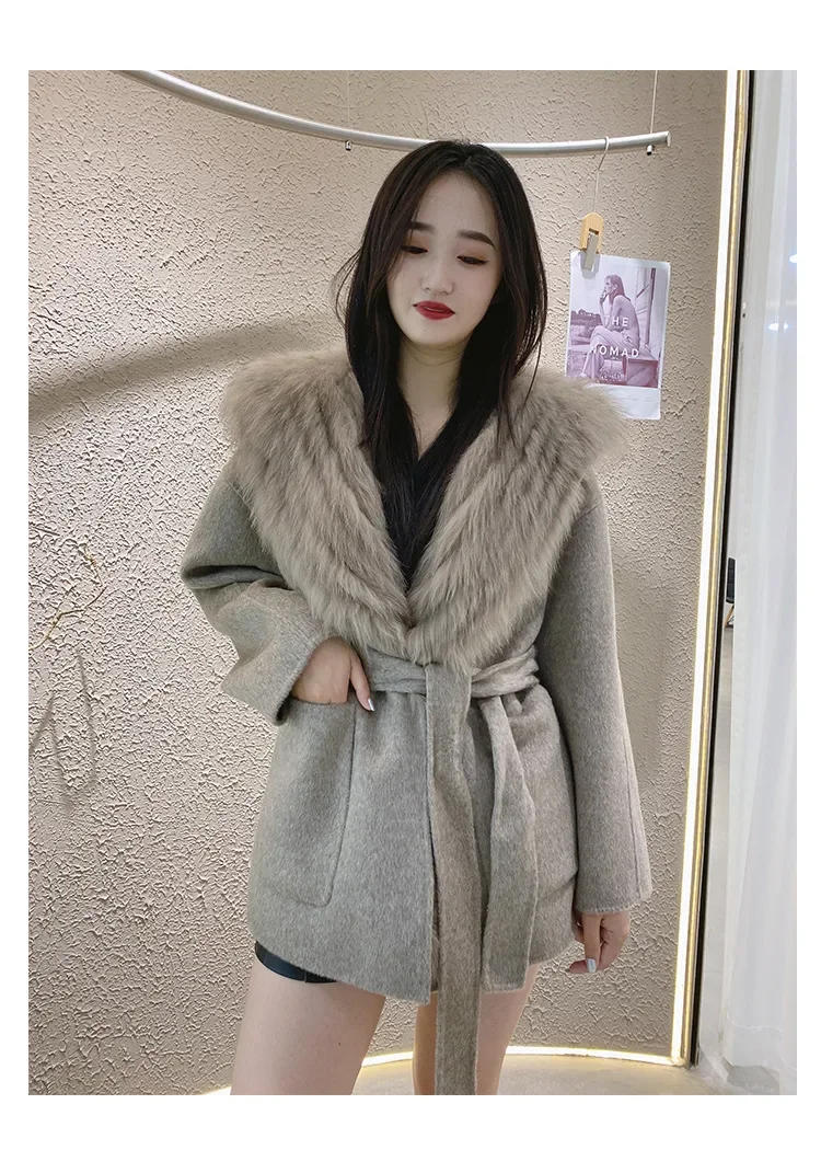 Description Picture 6 of itemRemovable Lining Striped Real Fox Fur Long Sleeve Woolen Coat With Hat Korea Overcoat Luxury Cashmere Women Winter Ribbon Jacket