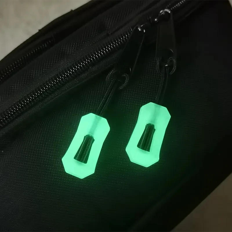 Description Picture 4 of item12/1Pcs Luminous Zipper Pull Glow In The Dark Anti-lost Zipper Pull Slider Head DIY Backpack Clothes Household Sewing Supplies