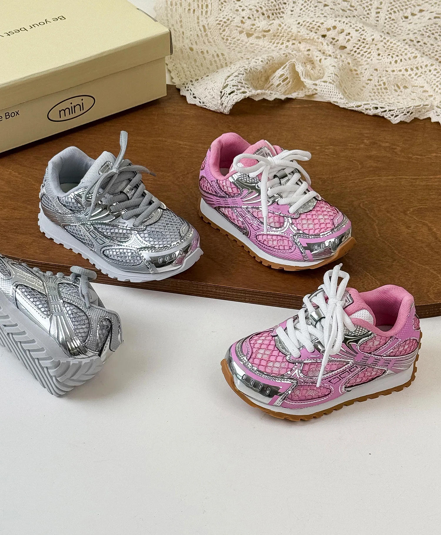 Description Picture 4 of item2025 Spring Toddler Kid Breathable Orbit Metallic Rubber Mesh Sneaker Children Casual Fashion Shoe Boy Girl Sports Walking Shoes