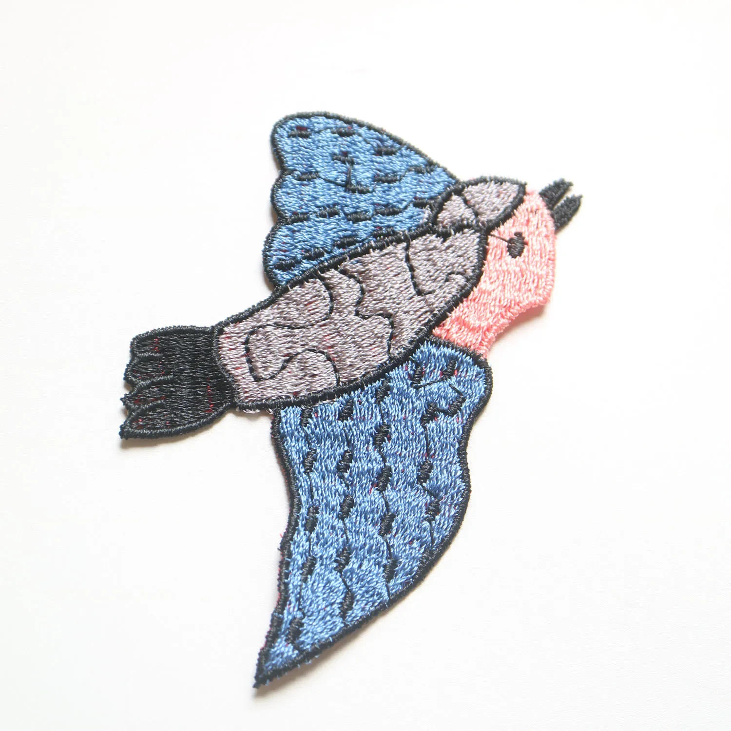 Description Picture 4 of itemGolden rose flower patches for clothes DIY sew on parche appliques birds Embroidery applique patch ropa clothing accessory