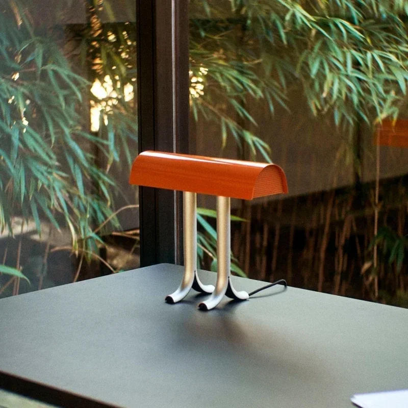 Description Picture 2 of itemNordic Danish designer desk lamp study desk bedroom bedside simple modern art atmosphereторшер напольныйlampara de pieمصباح ارضي