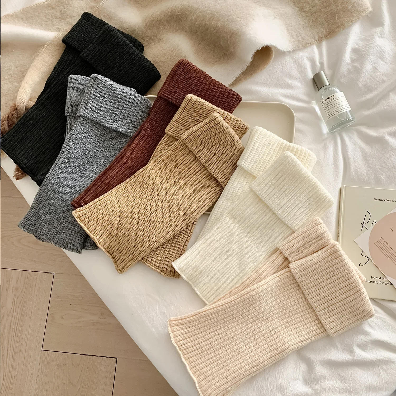 Description Picture 4 of itemThickened Leg Warmers Long Socks Korea Style JK Uniform Bubble Socks Fashion Lolita Girl Loose Socks Women's Versatile Stockings