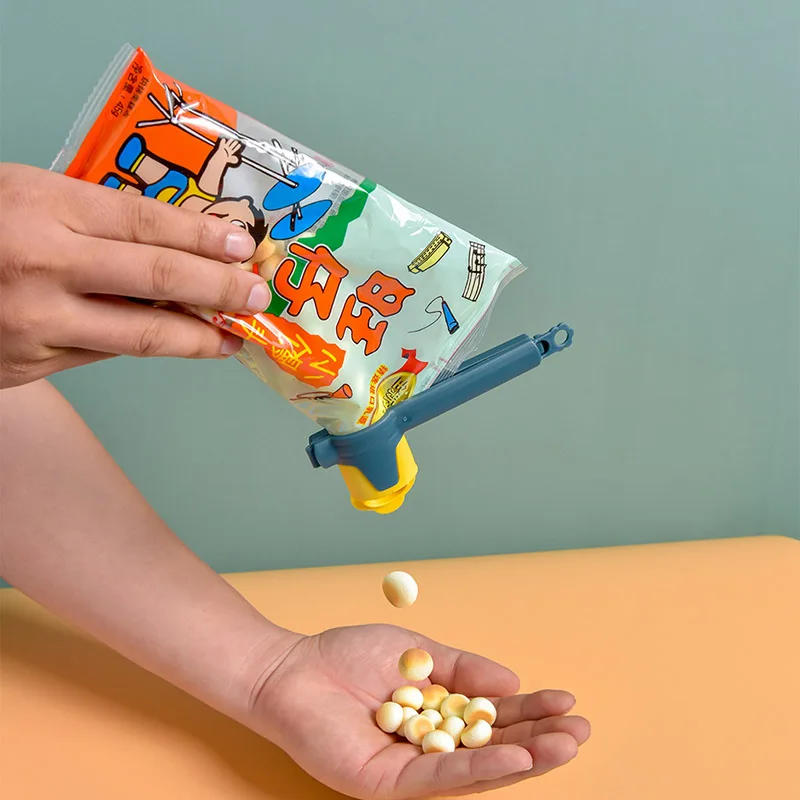 Description Picture 4 of itemSnack Sealing Clip Plastic Fresh Keeping Sealer Clamp Food Saver Travel Kitchen Accessories Seal Food Storage Bag Clip